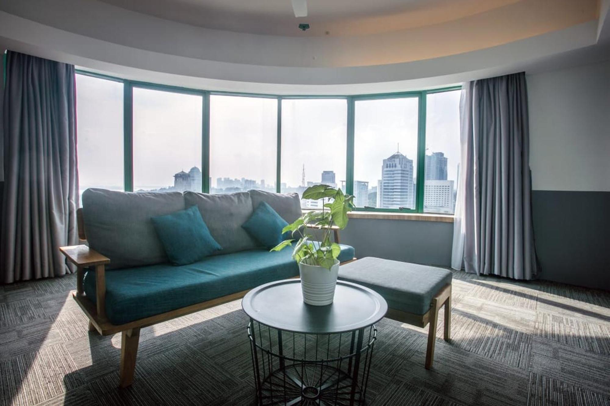 Z Hotel Джохор Бахру Екстериор снимка
