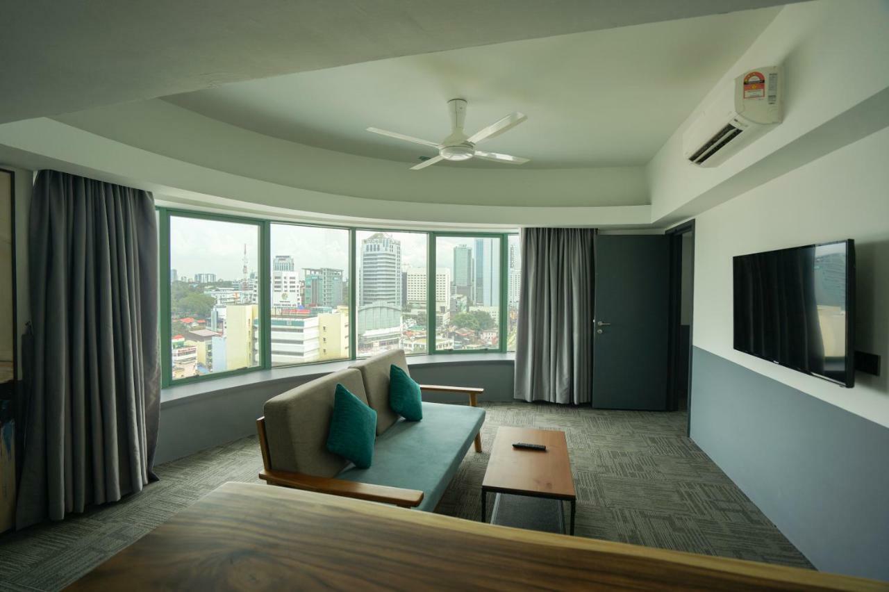 Z Hotel Джохор Бахру Екстериор снимка